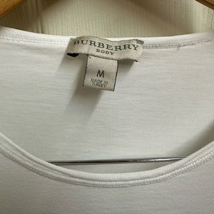 Burberry tee shirt